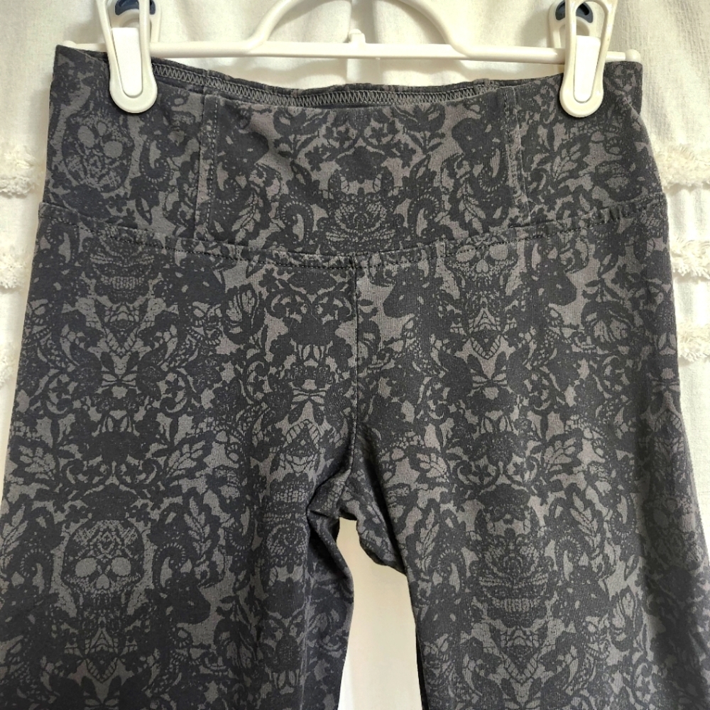 Talula Army Green Skull Patterned Leggings.